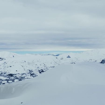 Appartement Au Pied Des Pistes 圣拉里苏朗 外观 照片